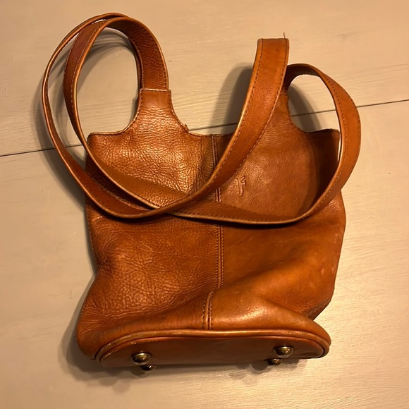 Frye Handbags - Frye bucket leather purse